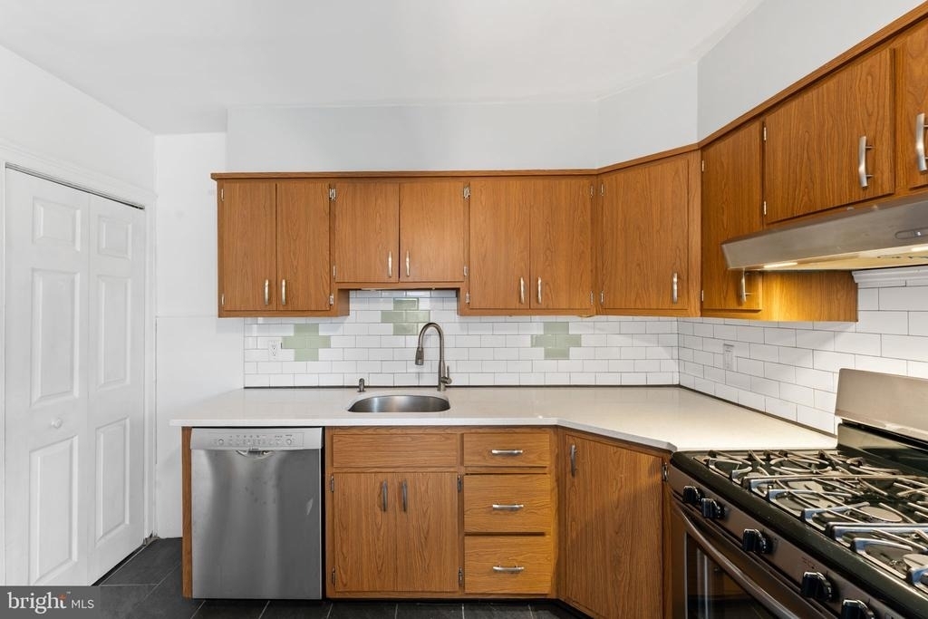 809 Ardmore Avenue - Photo 11