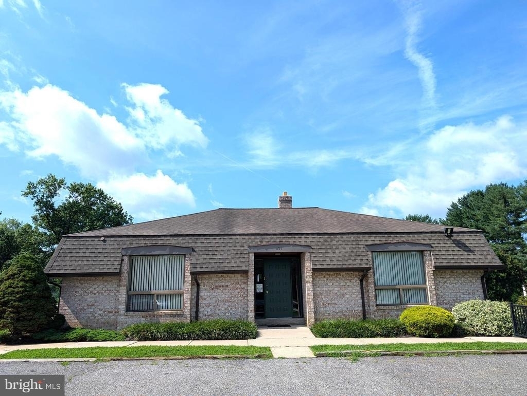 822 Putnam Boulevard - Photo 10