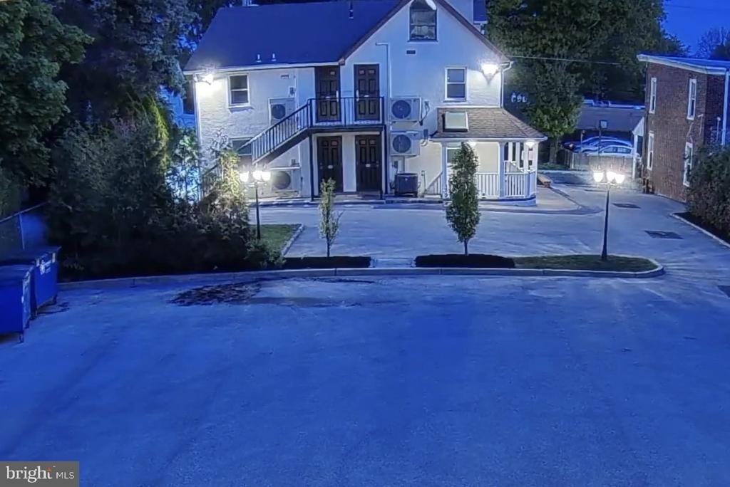 136 Garrett Avenue - Photo 4