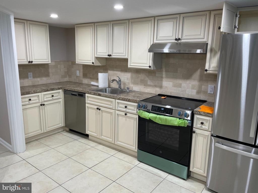 136 Garrett Avenue - Photo 18