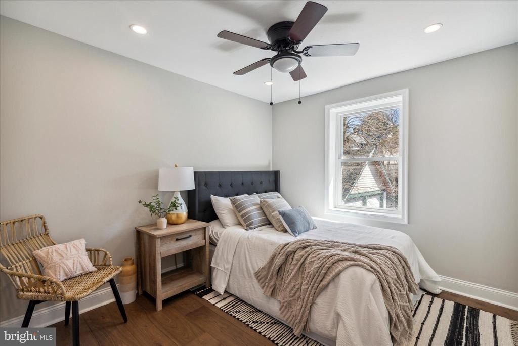 933 Henry Avenue - Photo 28