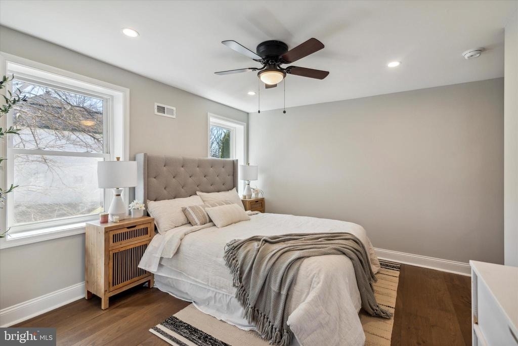 933 Henry Avenue - Photo 26