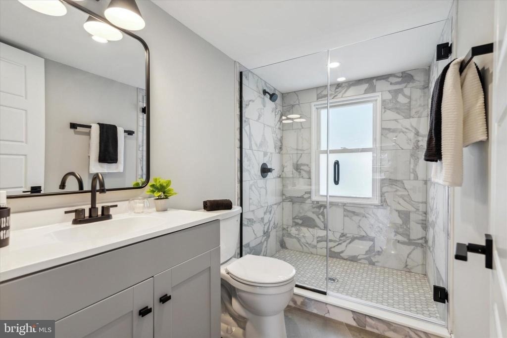 933 Henry Avenue - Photo 36