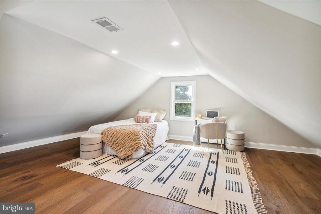 933 Henry Avenue - Photo 35
