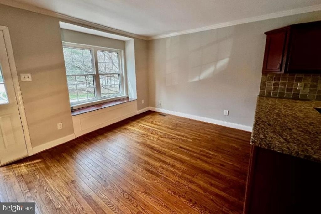 1424 Redwood Court - Photo 1