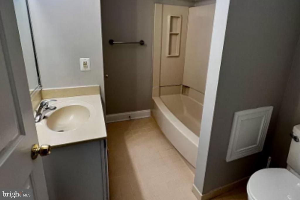 1424 Redwood Court - Photo 9