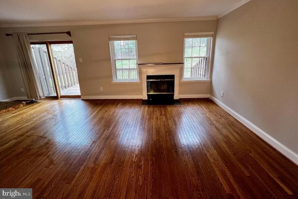 1424 Redwood Court - Photo 2