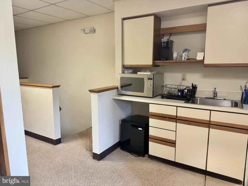 660 Exton Cmns - Photo 3
