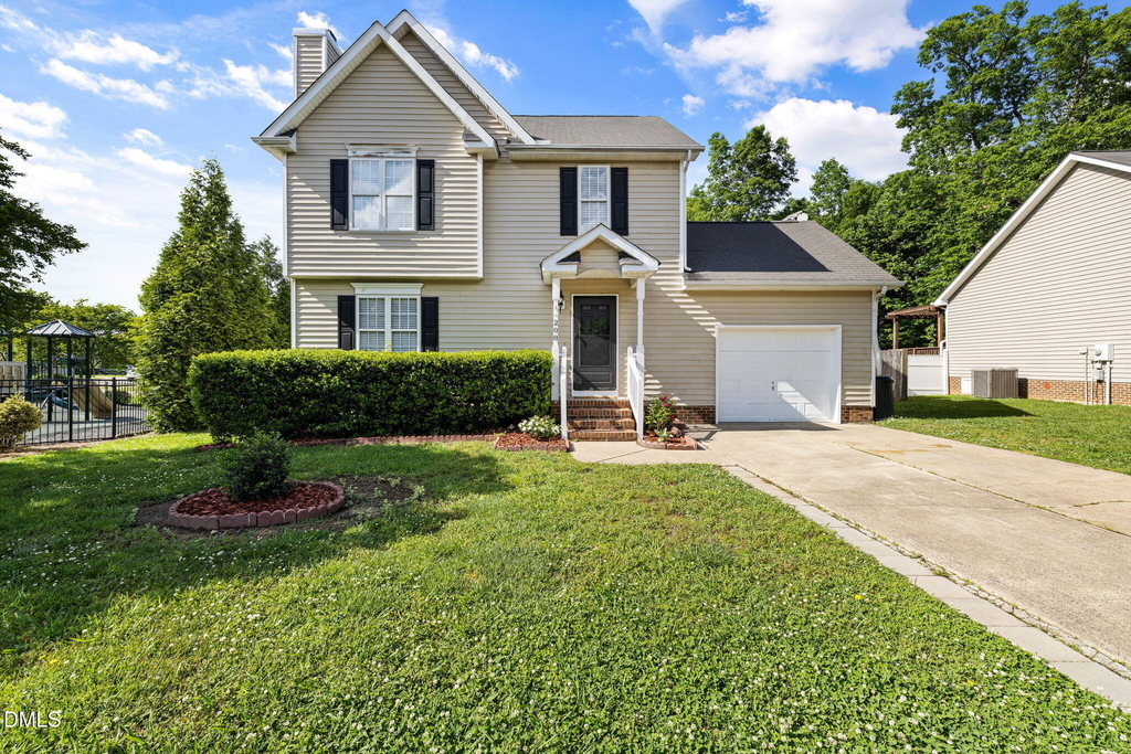 208 Texanna Way - Photo 0