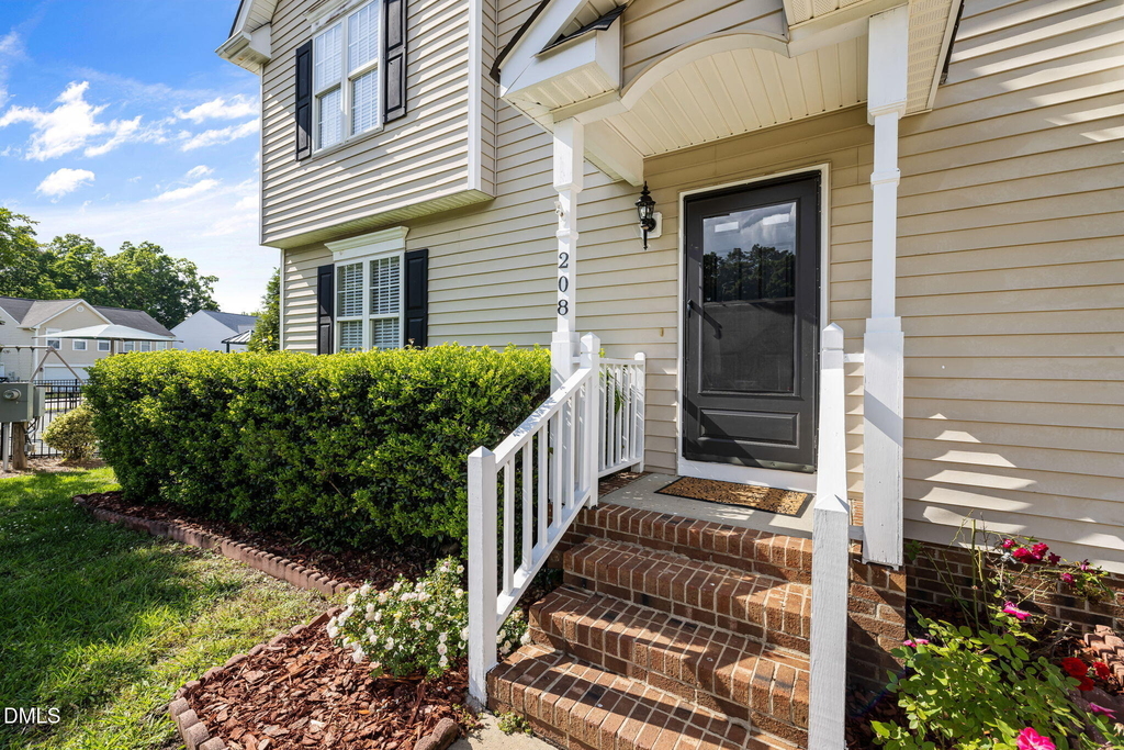 208 Texanna Way - Photo 1