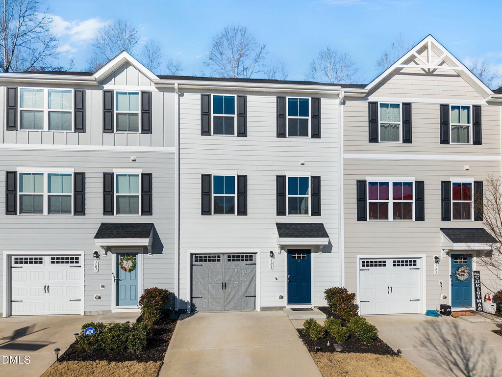 103 Equinox Rdg Terrace - Photo 0