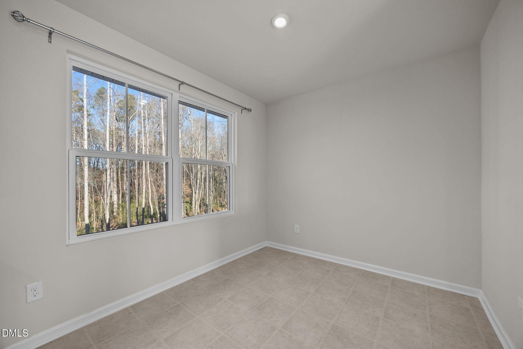 103 Equinox Rdg Terrace - Photo 18
