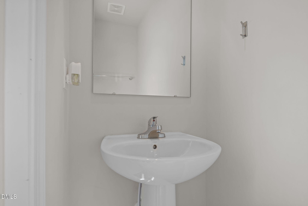 103 Equinox Rdg Terrace - Photo 23