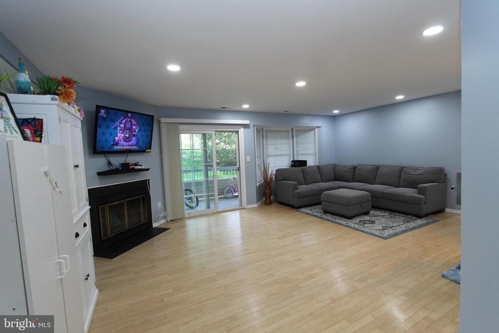 119 Acadia Court - Photo 2