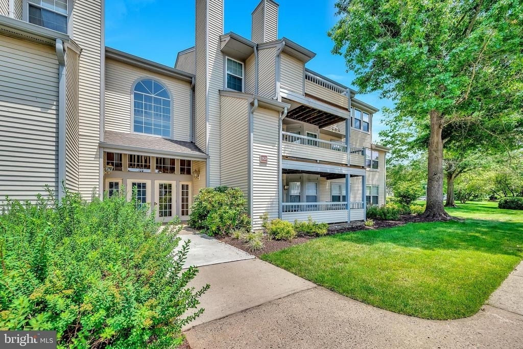 302 Trinity Court - Photo 0