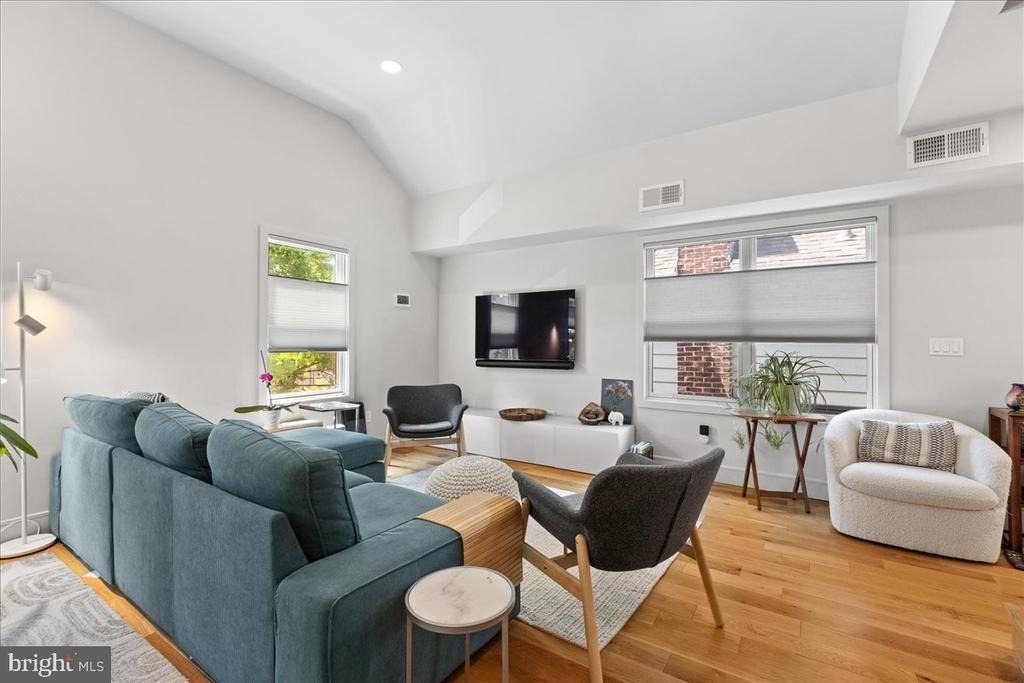23 Leigh Avenue - Photo 5