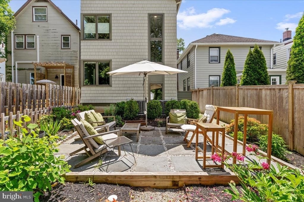 23 Leigh Avenue - Photo 21