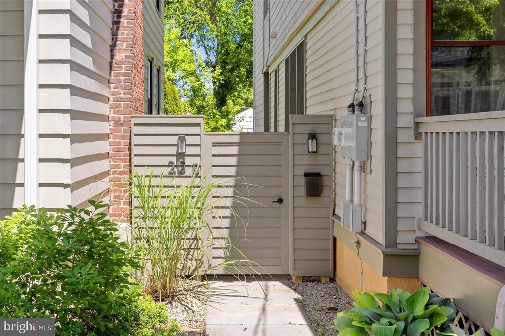23 Leigh Avenue - Photo 1