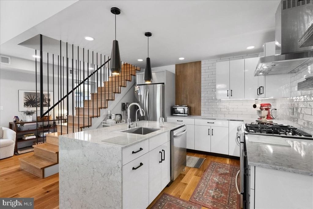 23 Leigh Avenue - Photo 10