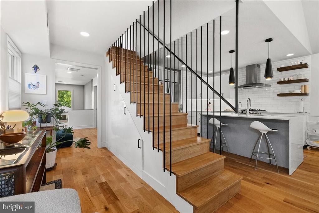 23 Leigh Avenue - Photo 4
