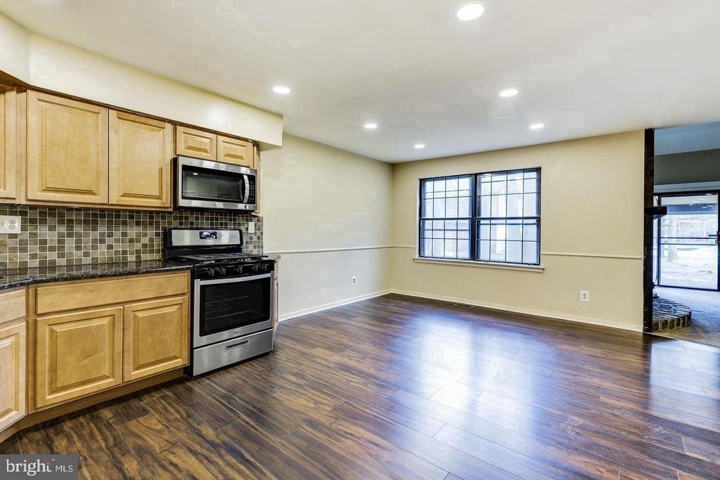 215 Keats Dr - Photo 6