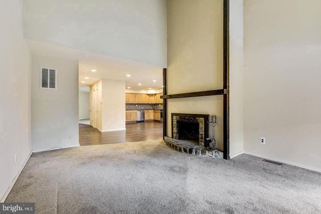 215 Keats Dr - Photo 11