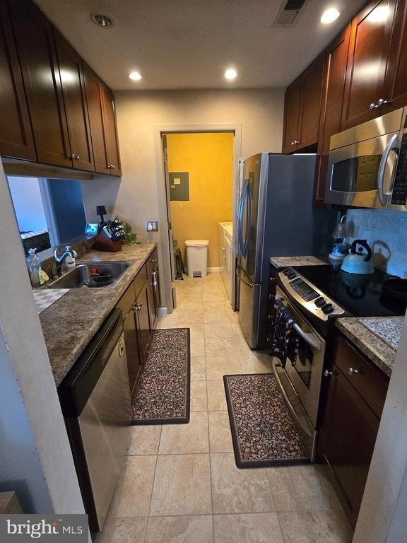 404 Lindsey Court - Photo 5