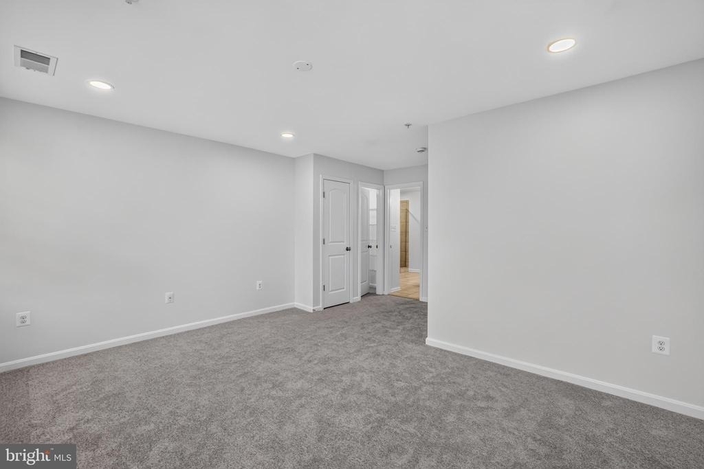 2613 Campus Way N - Photo 12