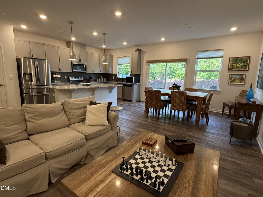 111 Golden Gate Lane - Photo 4