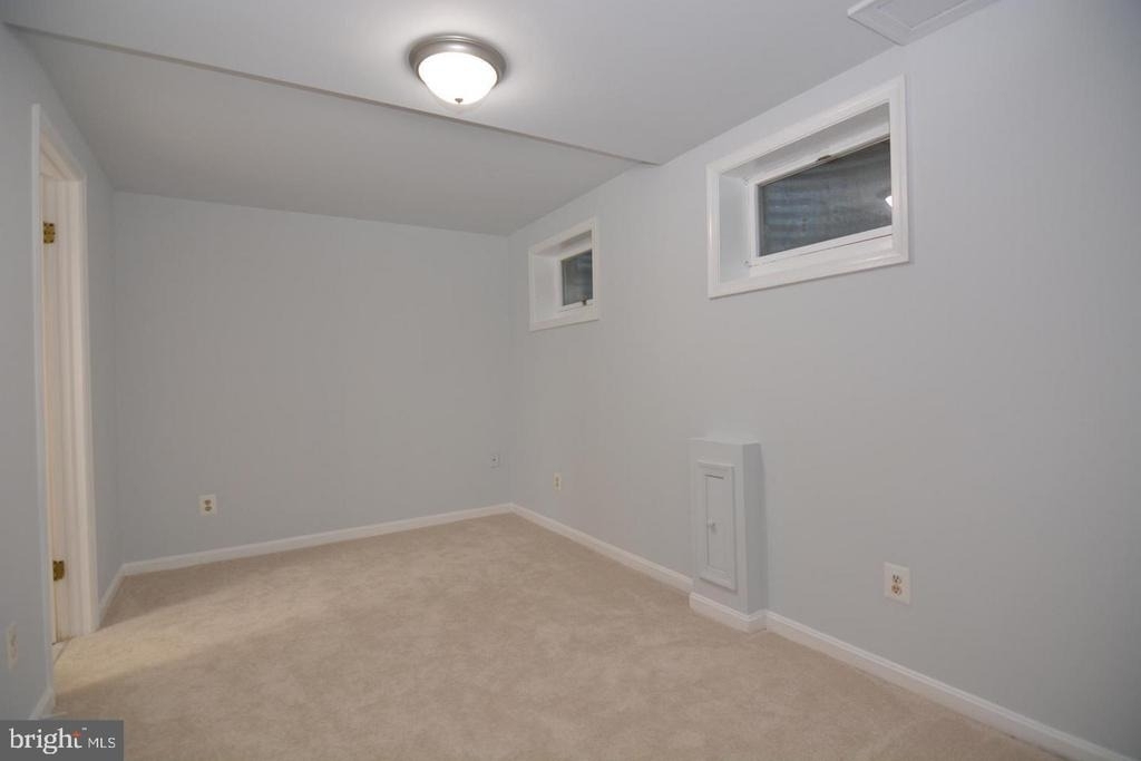 714 Hurley Avenue - Photo 12