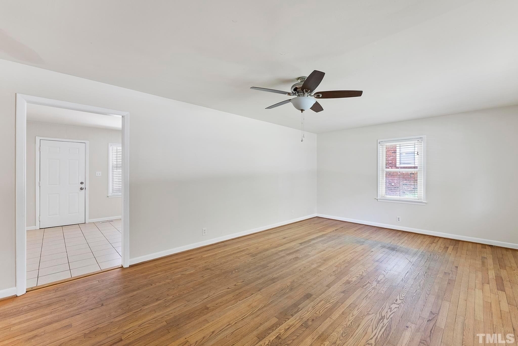 2808 Bardwell Road - Photo 3