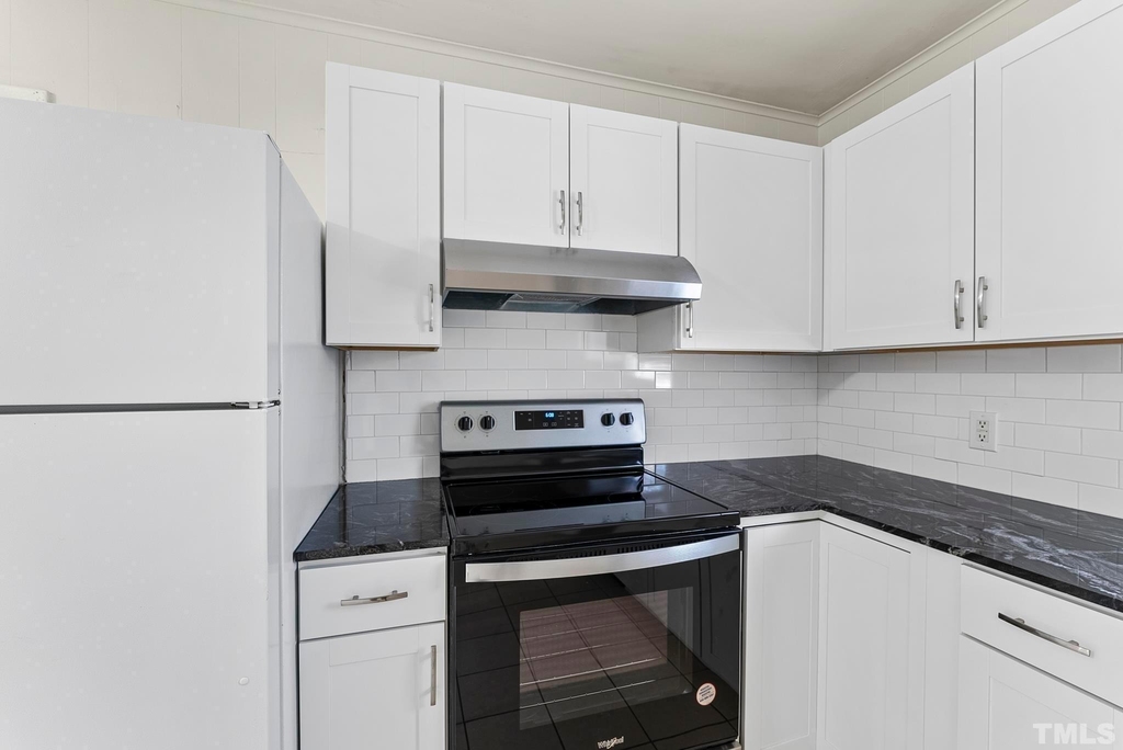 2808 Bardwell Road - Photo 11