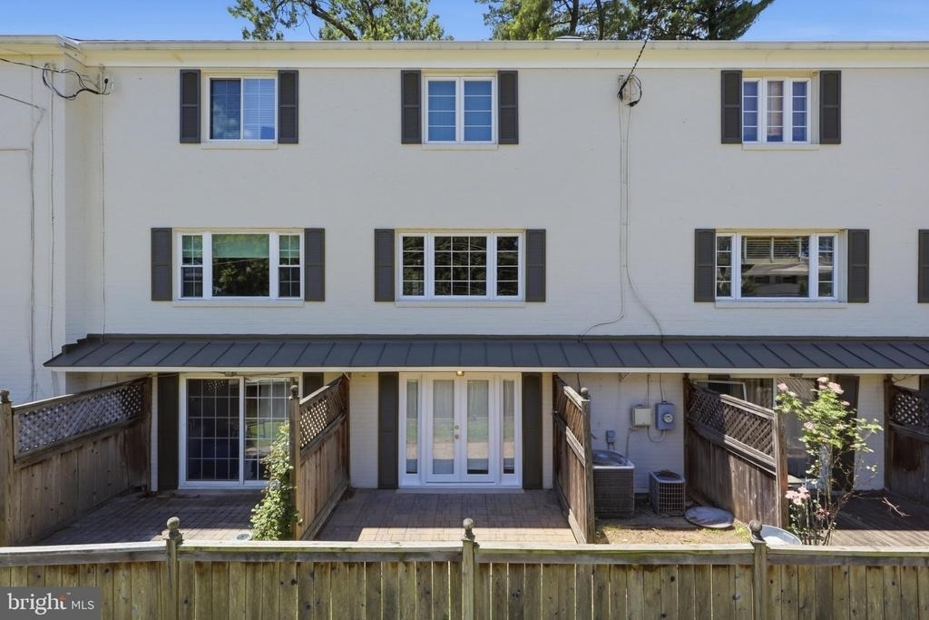 5364 Pooks Hill Road - Photo 16
