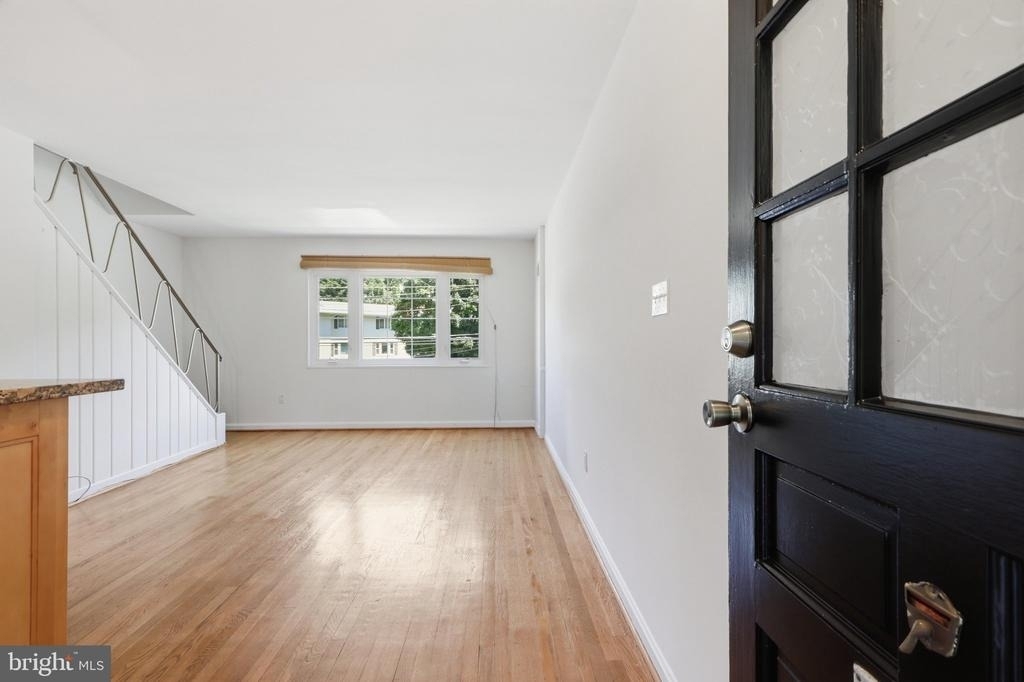 5364 Pooks Hill Road - Photo 4