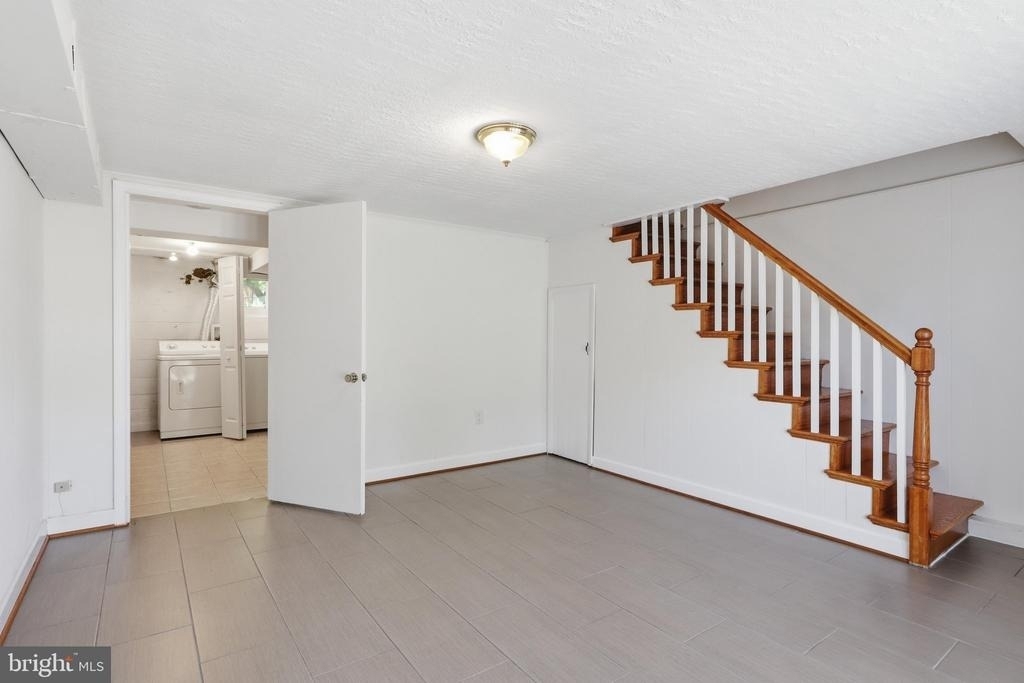 5364 Pooks Hill Road - Photo 11