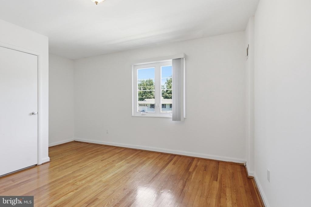 5364 Pooks Hill Road - Photo 7
