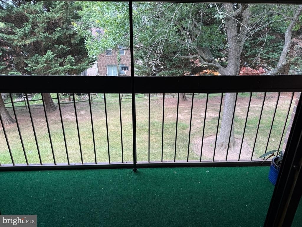 8709 Hayshed Lane - Photo 28