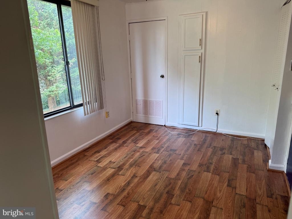 8709 Hayshed Lane - Photo 4