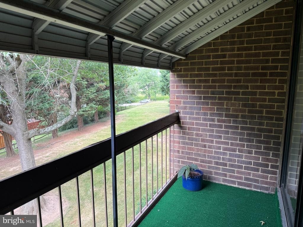 8709 Hayshed Lane - Photo 29