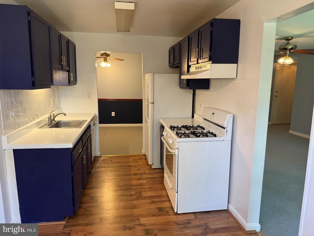 8709 Hayshed Lane - Photo 2