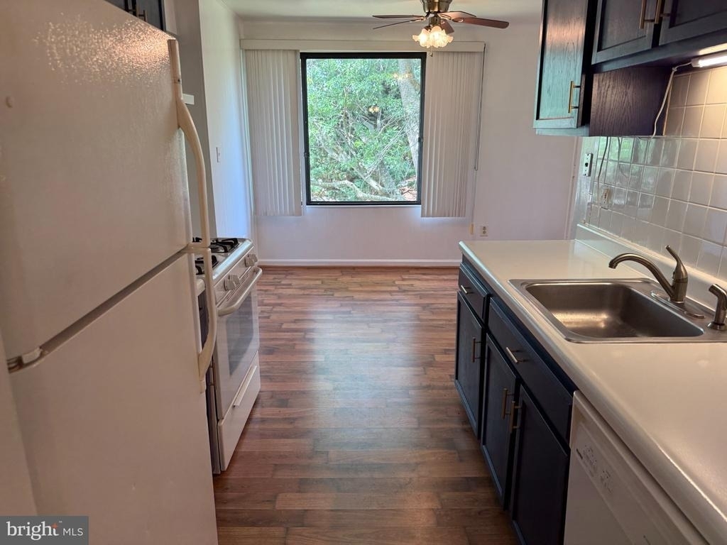 8709 Hayshed Lane - Photo 6