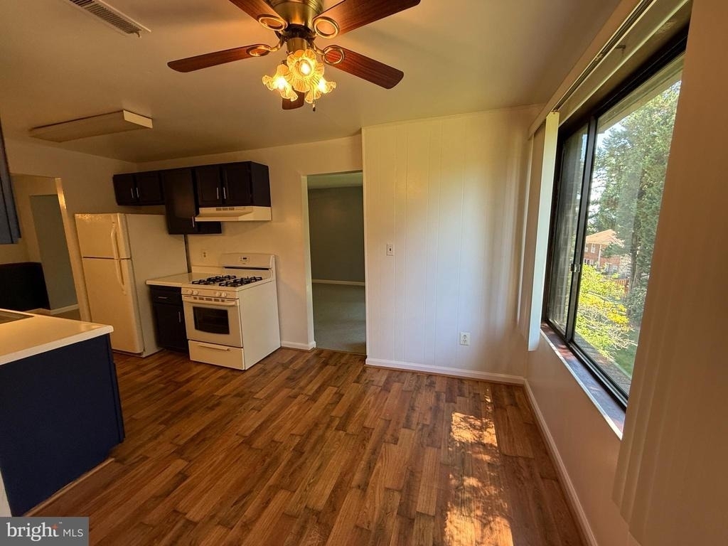 8709 Hayshed Lane - Photo 3