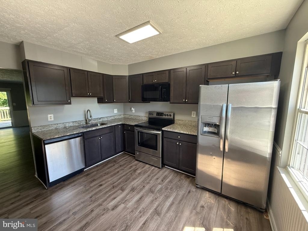 2842 Beckon Drive - Photo 2