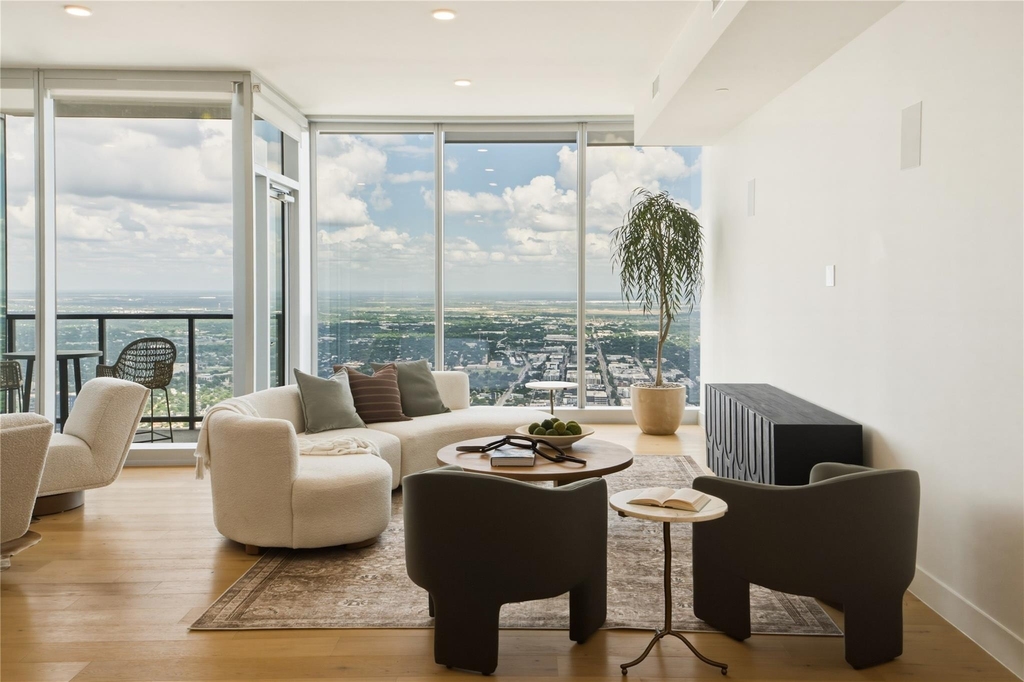 600 Guadalupe St - Photo 1
