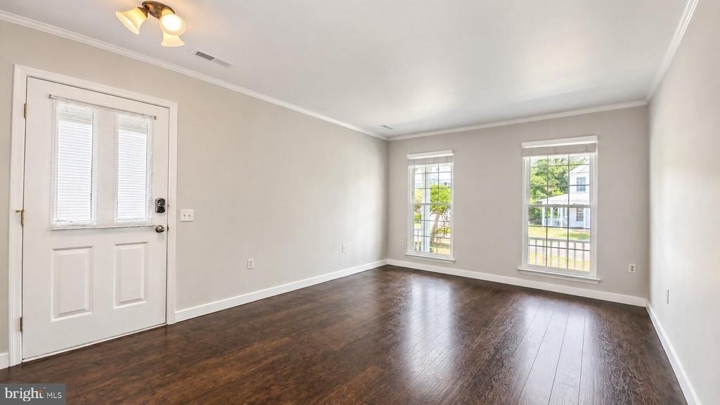 3447 Iris Place - Photo 3