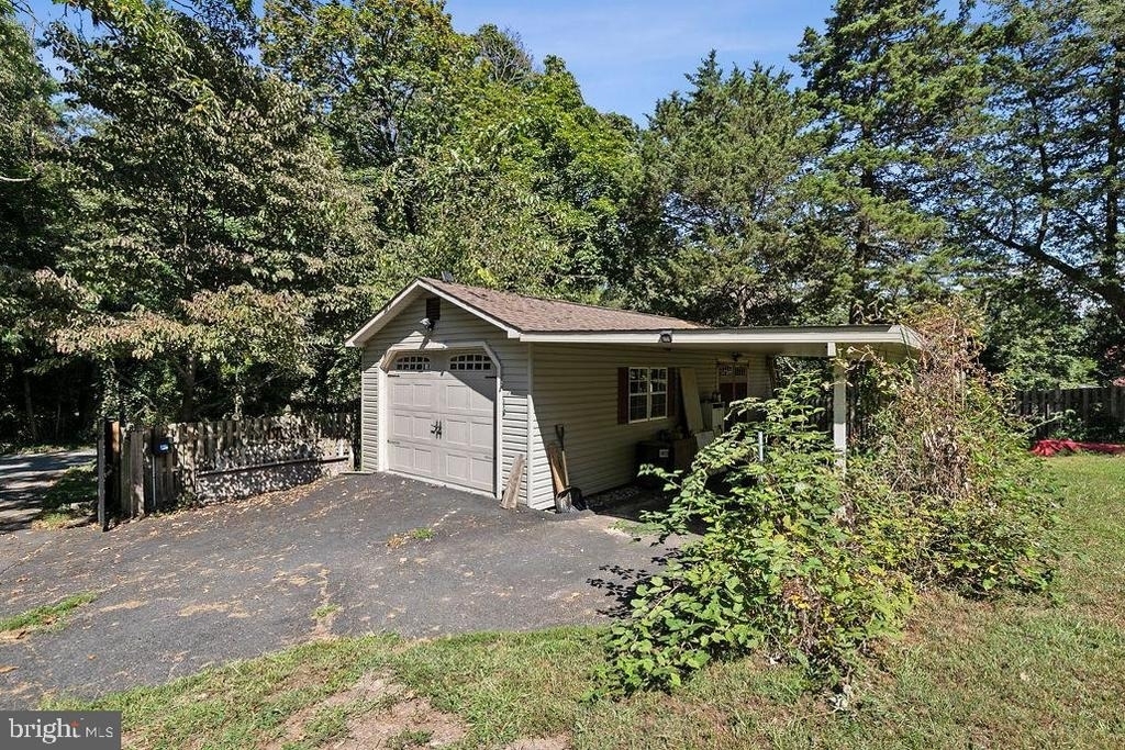 1348 Carpenters Point Road - Photo 28