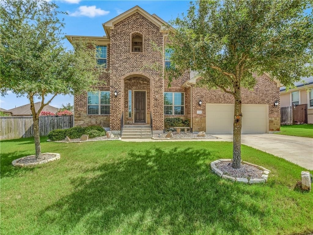 2208 Legend Hill Dr - Photo 0