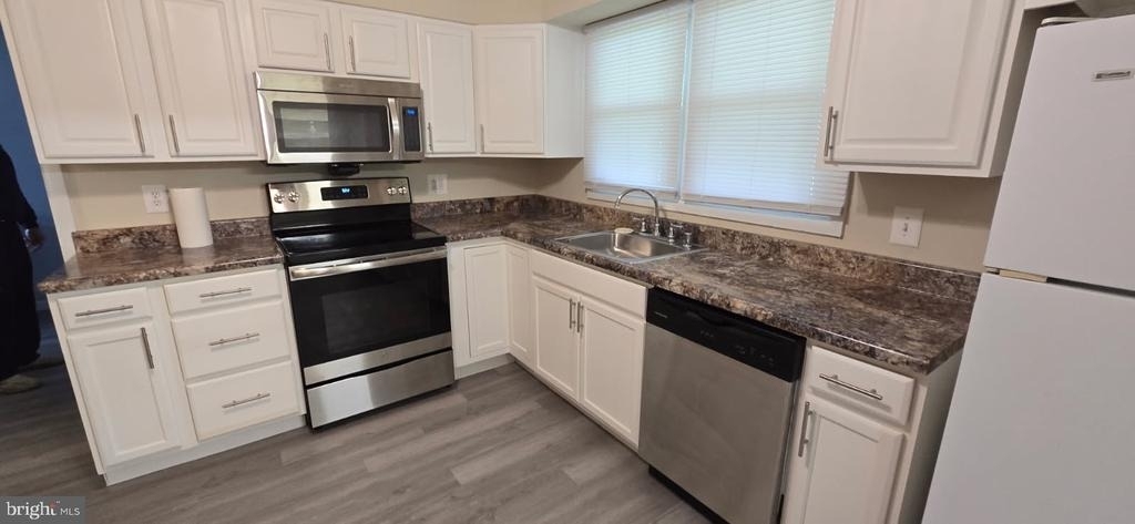 6866 Parsons - Photo 1