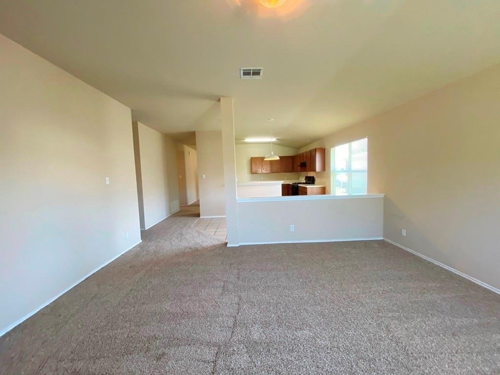 218 Jennifer Ln - Photo 5
