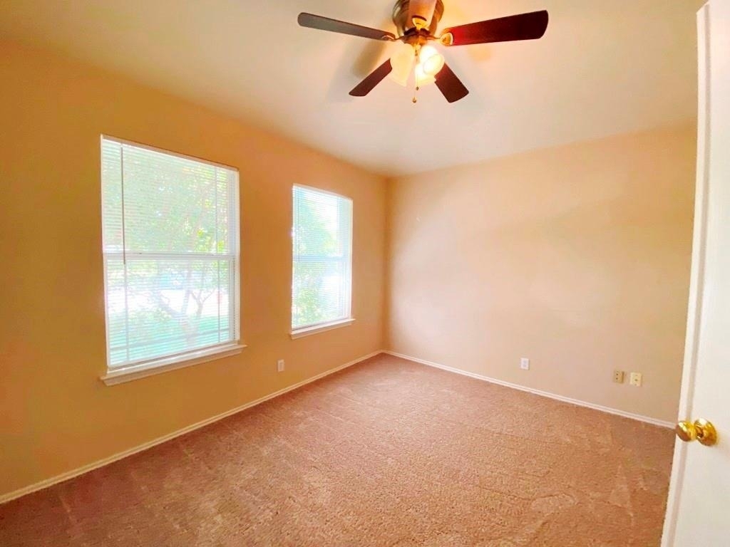 218 Jennifer Ln - Photo 13